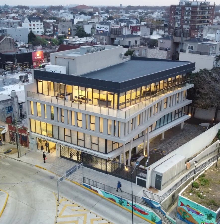 Institucional